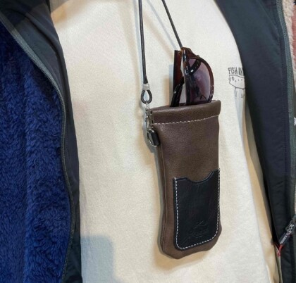 NEW ITEM!!経年変化を身近で楽しめる【本牛革 グラスケース】