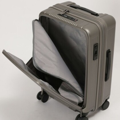 ドイツ発”BERMAS”バーマスのキャリーケース