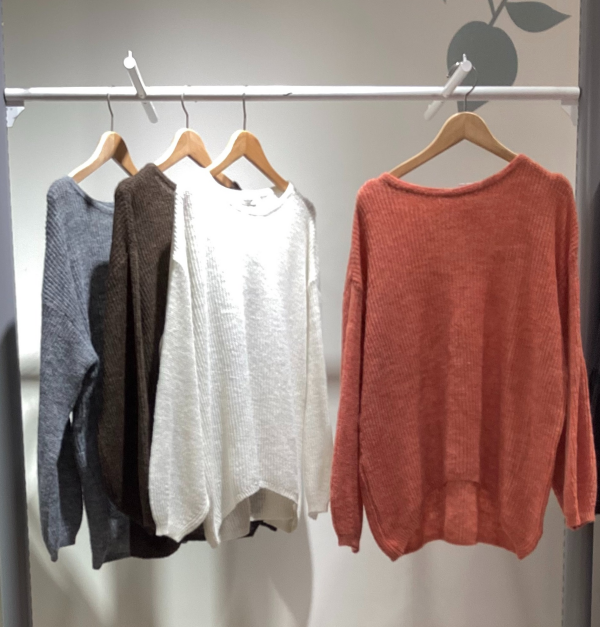 秋にピッタリ！シアーニット発売！！