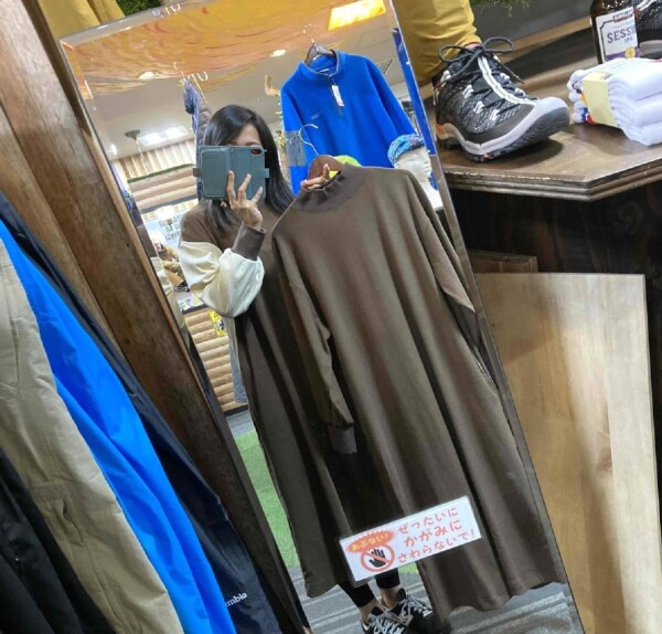 【新入荷】驚きの伸縮性と暖か両面起毛のワンピース