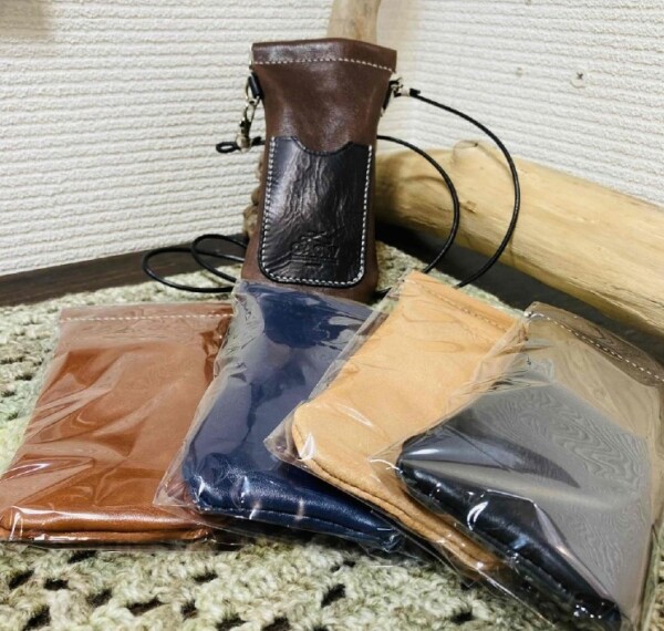 NEW ITEM!!経年変化を身近で楽しめる【本牛革 グラスケース】