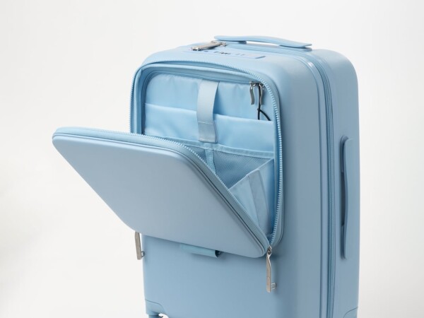 レジェンドウォーカー新作”推し活”に使えるキャリーケース。