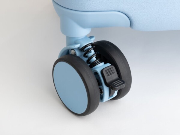 レジェンドウォーカー新作”推し活”に使えるキャリーケース。