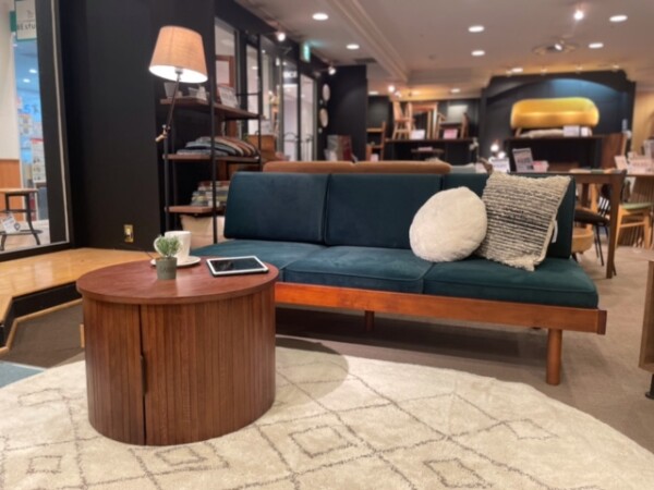 【新商品】丸い収納付きローテーブルのご紹介