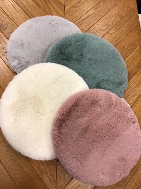 ふかふか☺つい触りたくなるチェアパッド