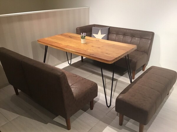 家族団欒にぴったり！コーナーソファのご紹介