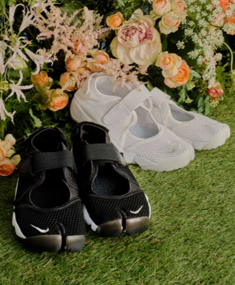☆NIKE ウィメンズ エア リフト ブリーズ☆